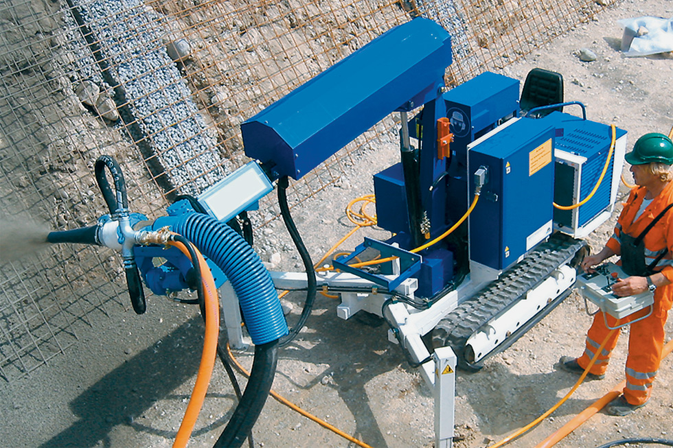 MEYCO Oruga FBS: Mobile spraying manipulator unit for mechanizing and automating concrete spraying.